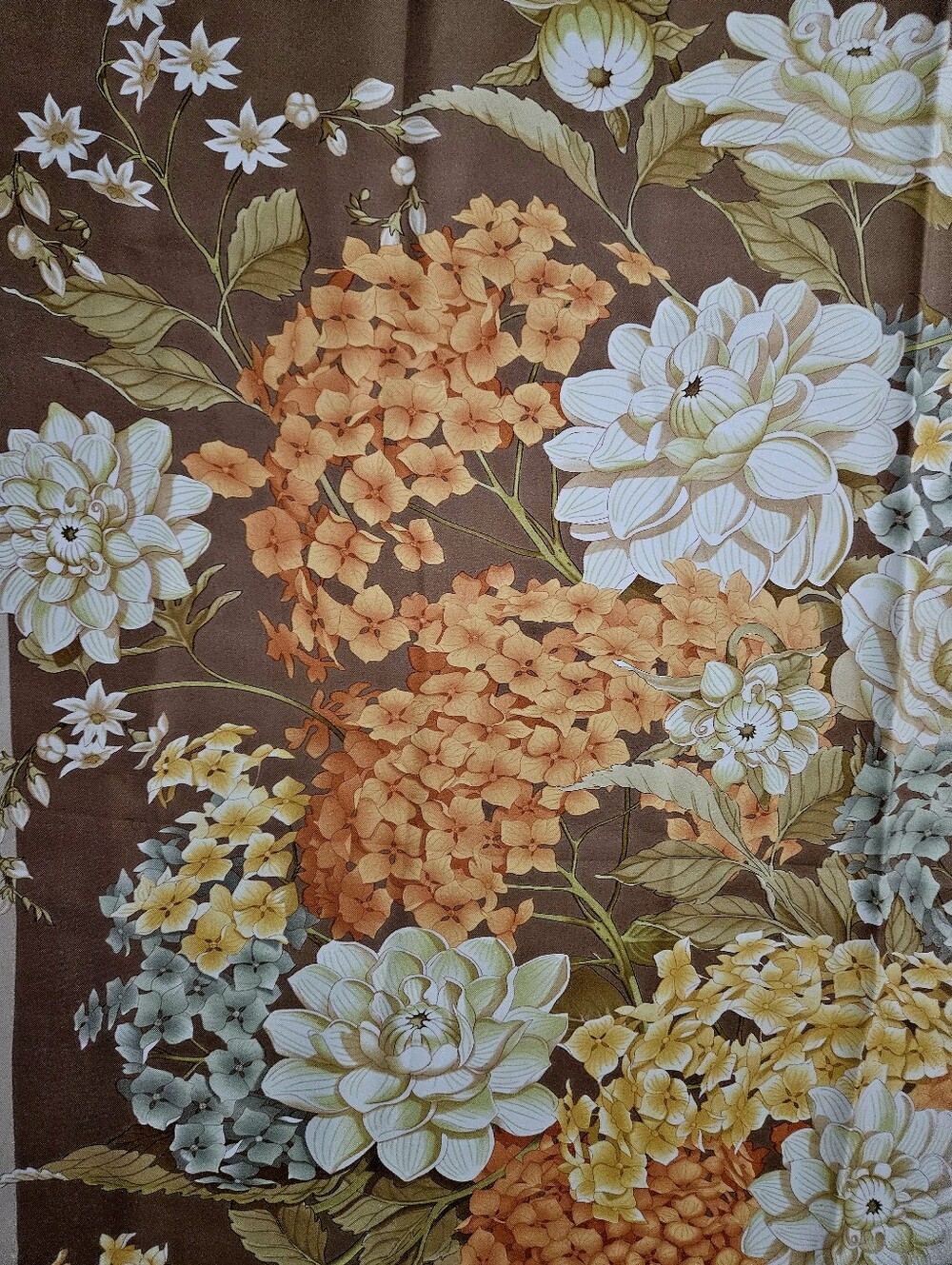 🇮🇹Salvatore Ferragamo Floral Silk Scarf in Brown and Yellow 85X85 cm authentic - Picture 8 of 12